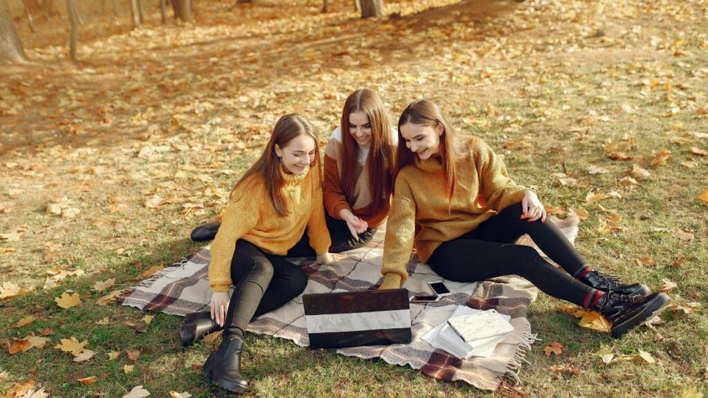 BBS Podzim 002 | Napsali o nás